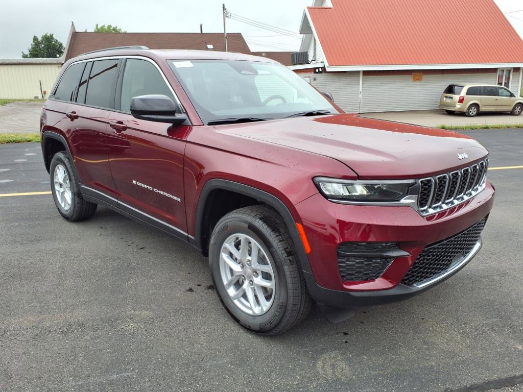 New 2025 Jeep Grand Cherokee Laredo X image 3