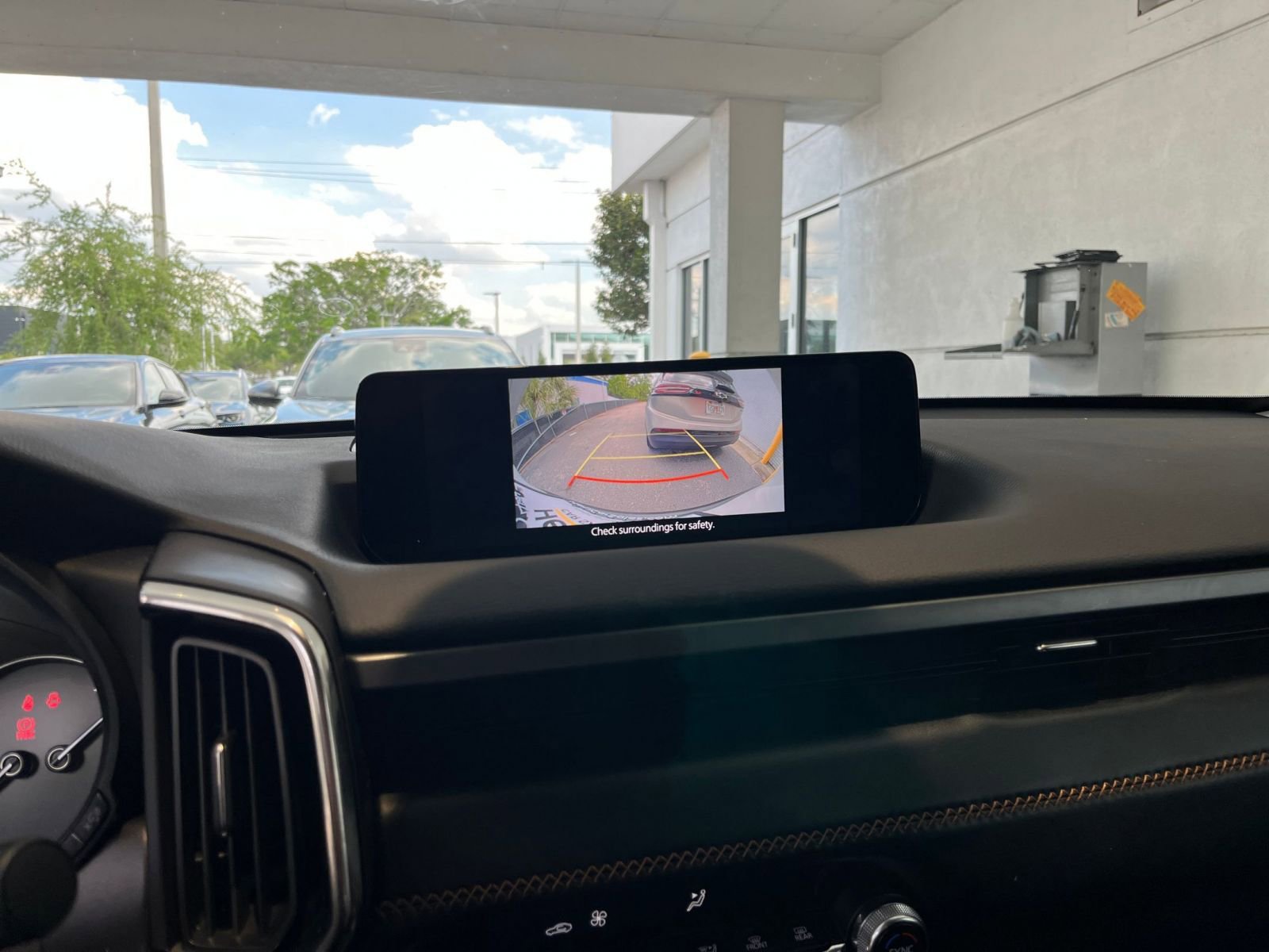 Used 2025 MAZDA CX-50 2.5 Hybrid w/ Premium Plus Pkg image 25