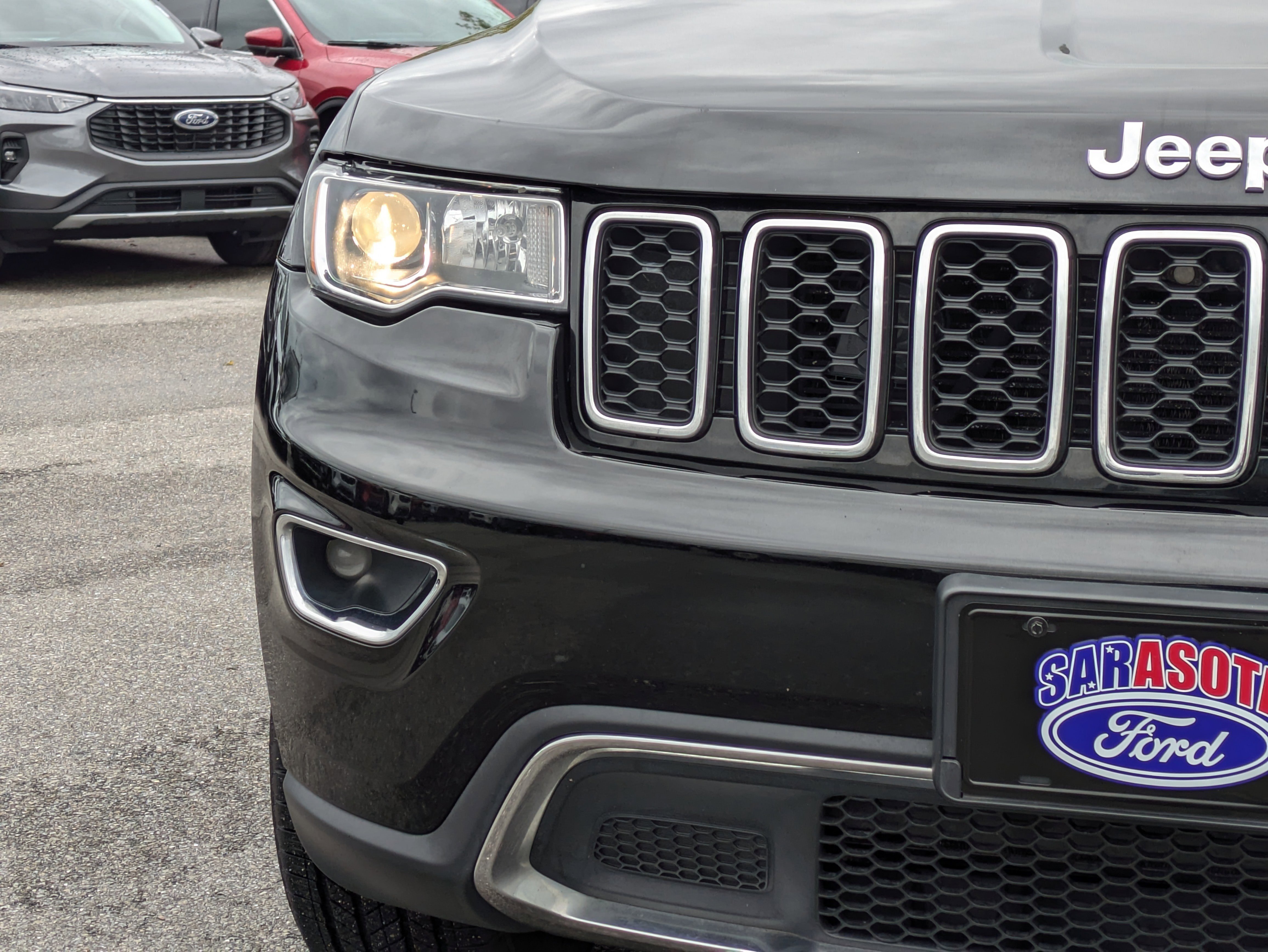 Used 2017 Jeep Grand Cherokee Limited image 9