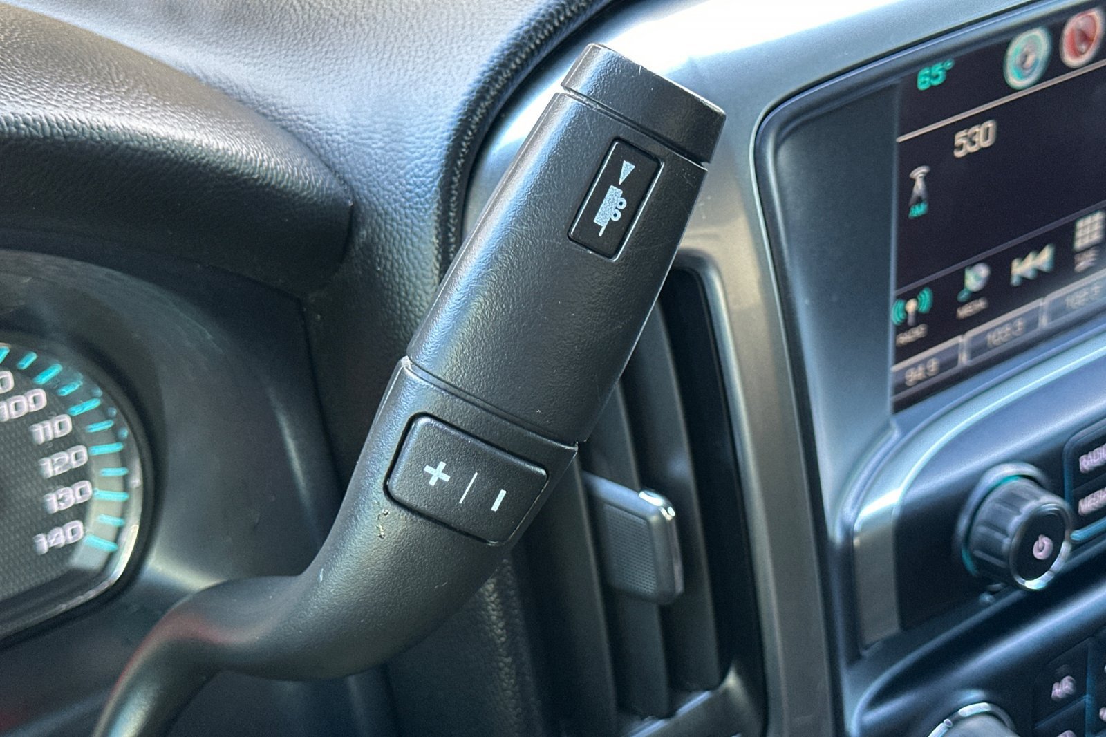 Used 2018 Chevrolet Silverado 1500 LT w/ All Star Edition AWD/4WD image 32