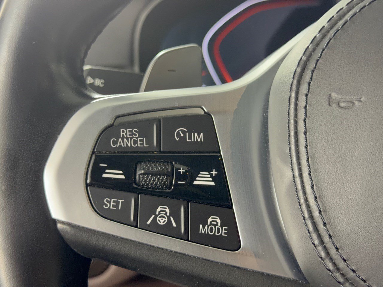 Used 2021 BMW M550i xDrive w/ Executive Package AWD/4WD image 18