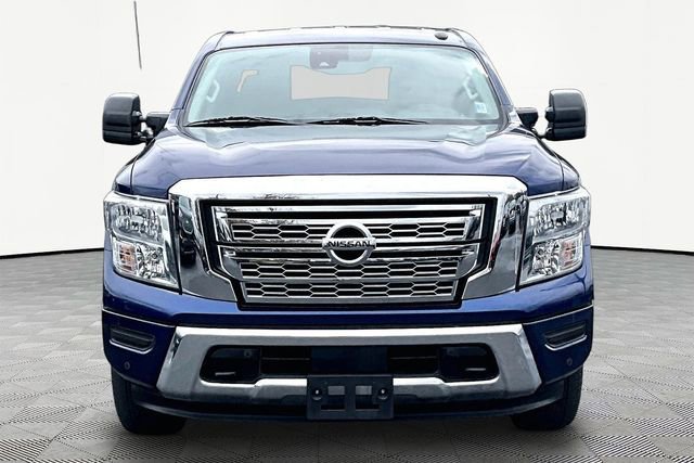 Used 2021 Nissan Titan SV w/ SV Convenience Package image 2