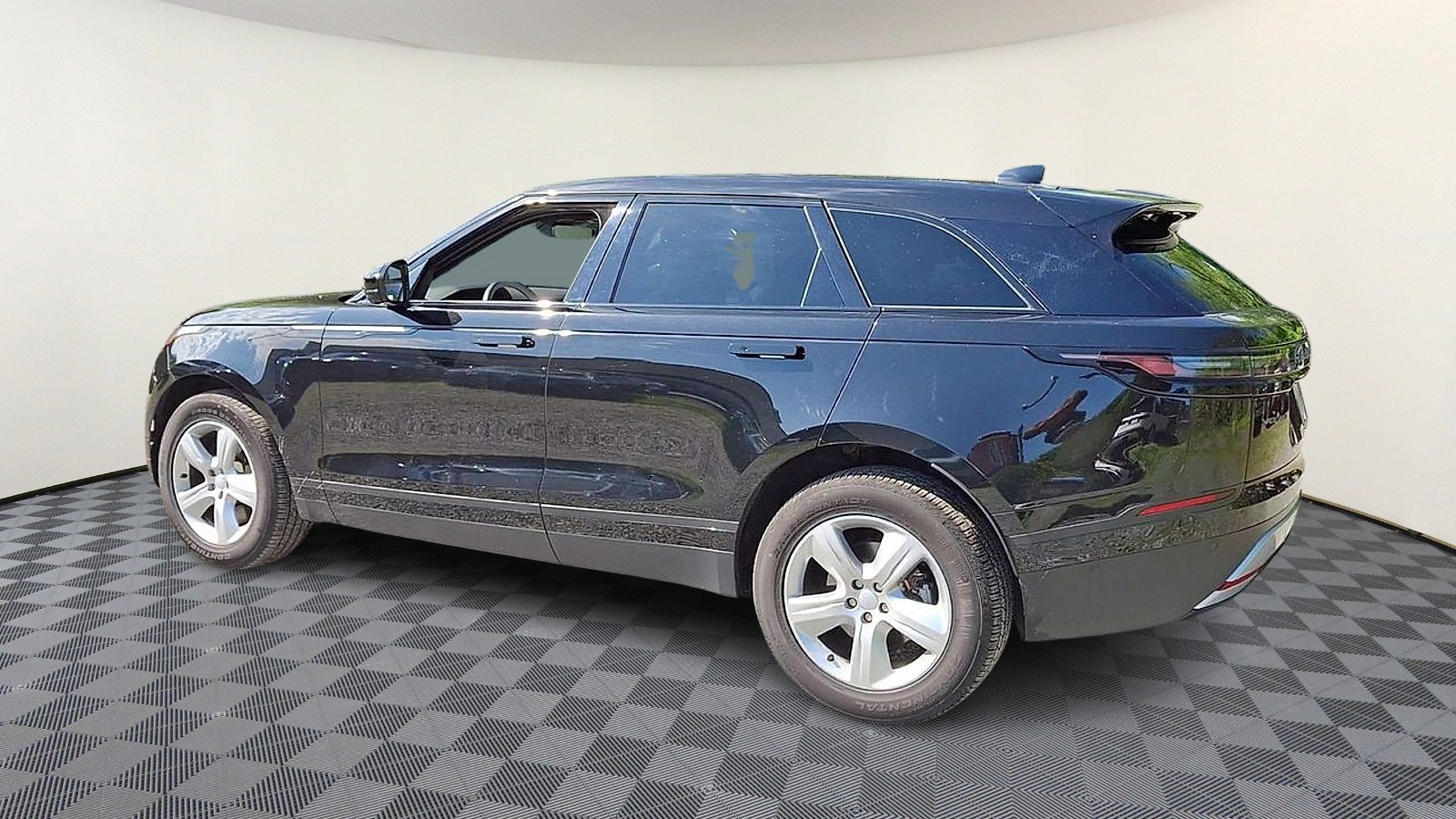 Certified 2026 Land Rover Range Rover Velar S AWD/4WD image 6