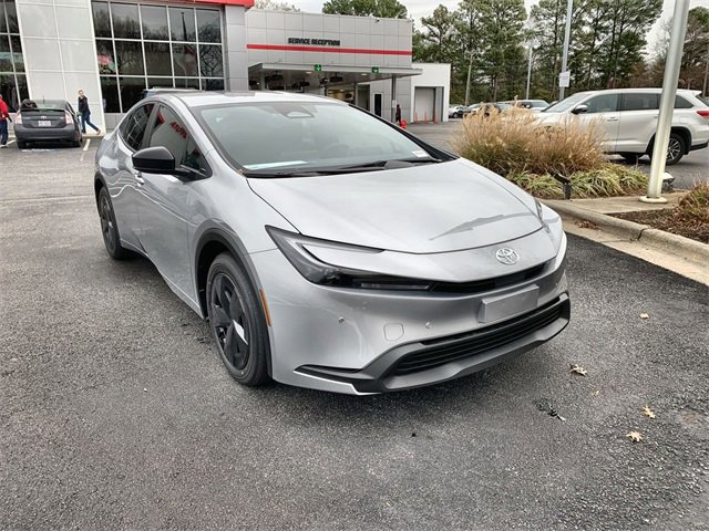 New 2026 Toyota Prius LE image 2