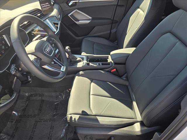 New 2025 Audi Q3 2.0T Premium image 4