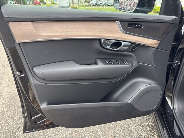 Used 2025 Volvo XC90 B6 Plus AWD/4WD image 19