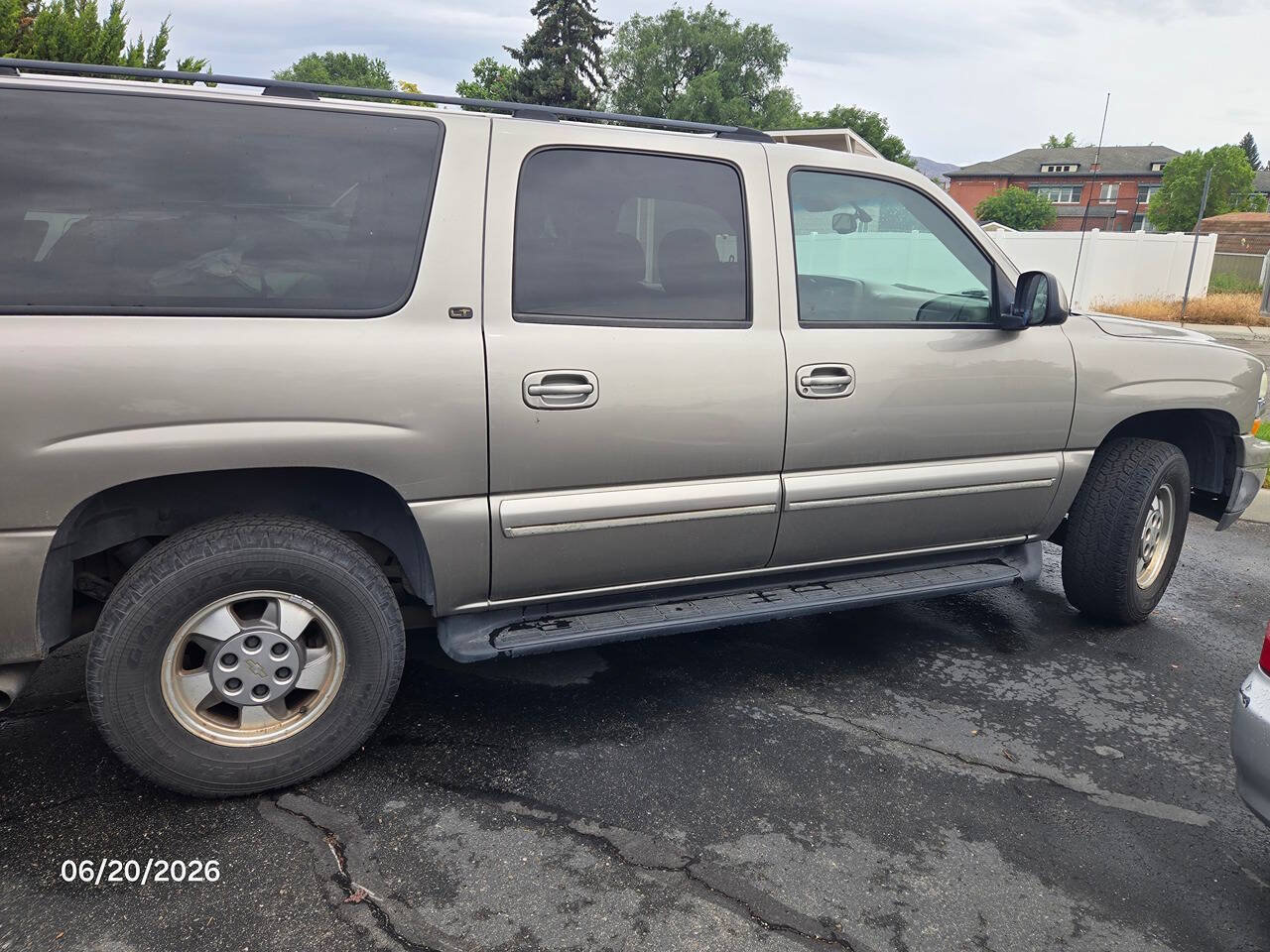 Used 2003 Chevrolet Suburban LT w/ LT Preferred Equipment Group AWD/4WD image 25