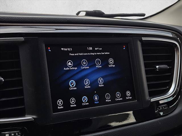 Used 2018 Chrysler Pacifica LX FWD image 16