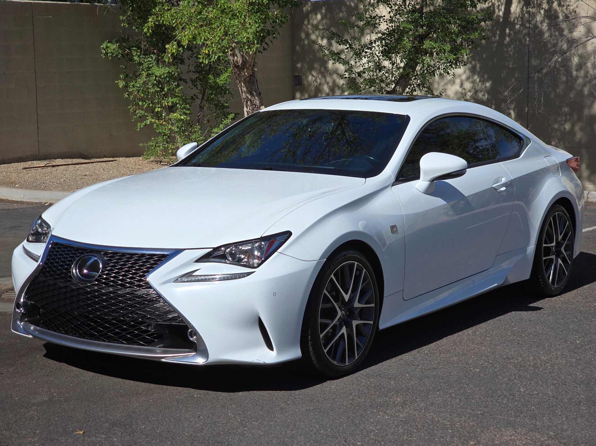 Used 2016 Lexus RC 200t RWD image 6
