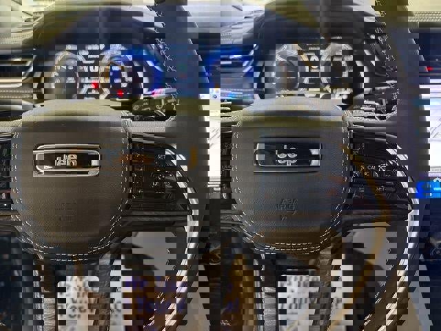 Used 2023 Jeep Grand Cherokee L Overland image 16