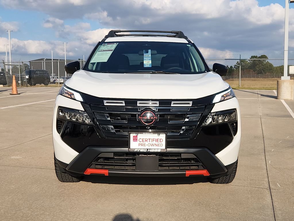 Certified 2025 Nissan Rogue SV image 9