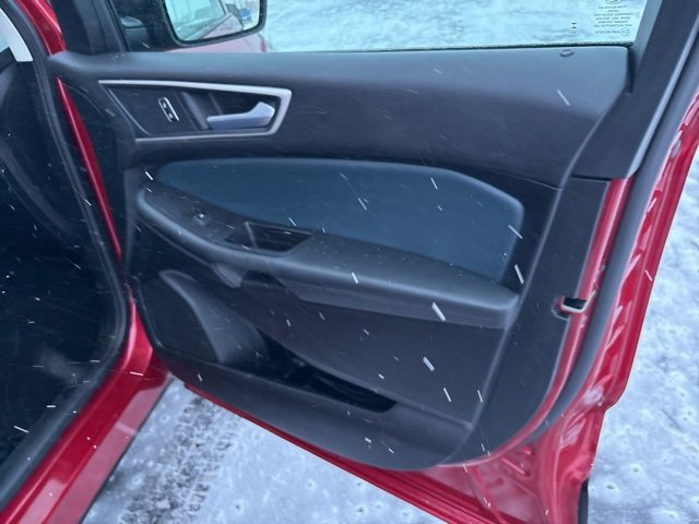 Used 2024 Ford Edge SEL w/ Sport Appearance Package image 6