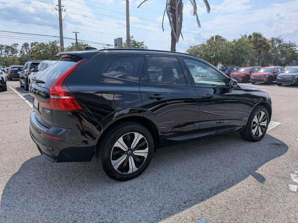 Used 2025 Volvo XC60 T8 Plus w/ Protection Package Premier AWD/4WD image 6