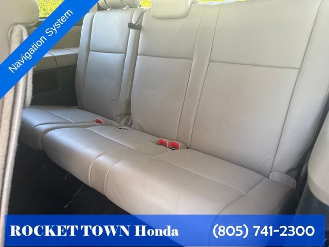 Used 2017 Toyota Sequoia Limited w/ Safety & Convenience Package AWD/4WD image 17