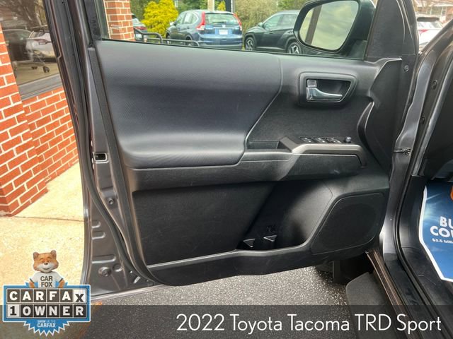 Used 2022 Toyota Tacoma TRD Sport image 9