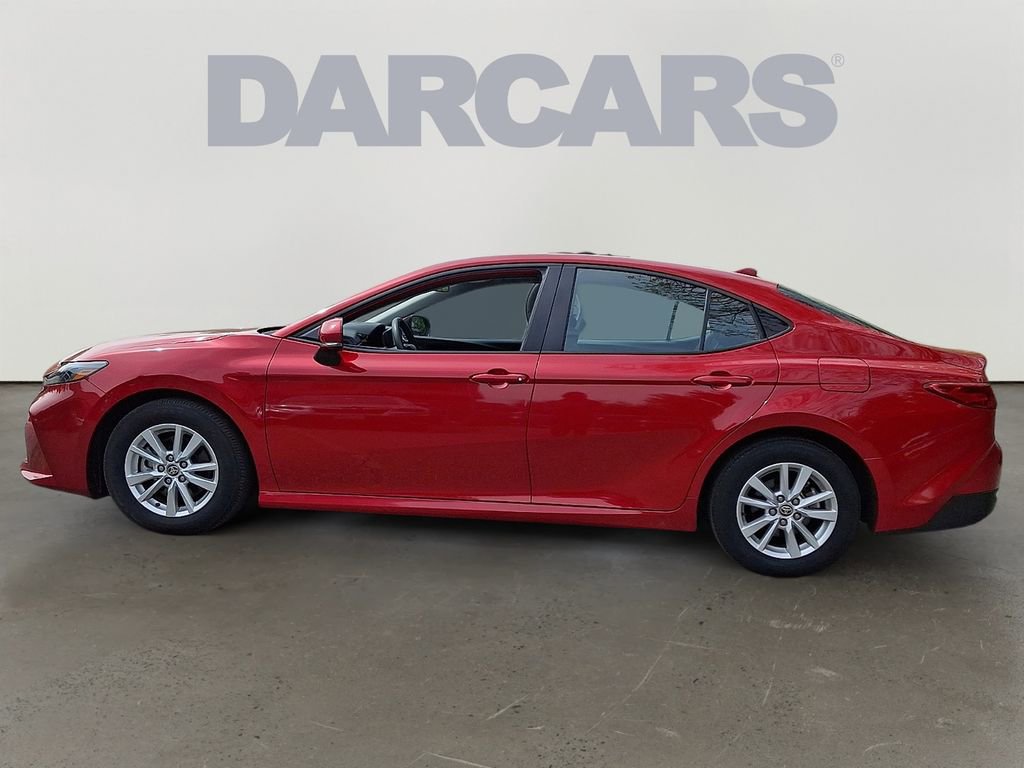 Used 2025 Toyota Camry LE FWD image 4
