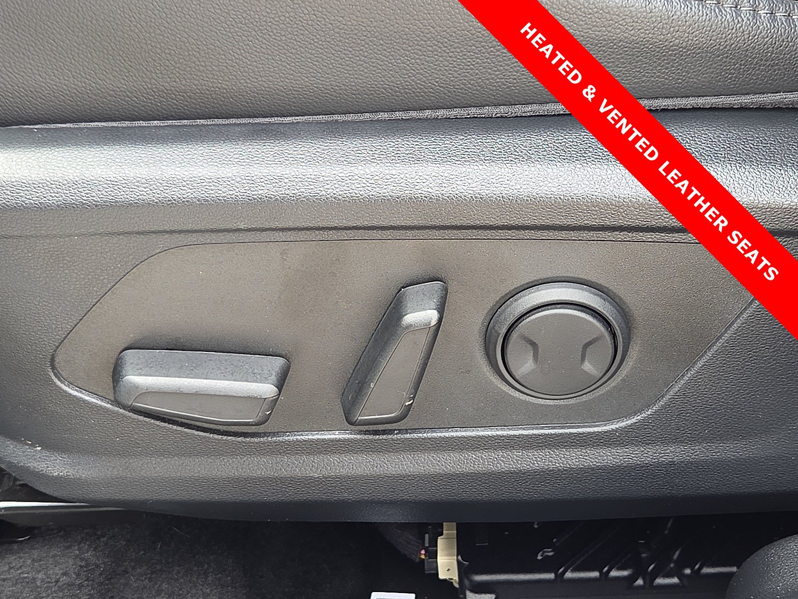 Used 2024 Hyundai Santa Cruz Limited AWD/4WD image 14