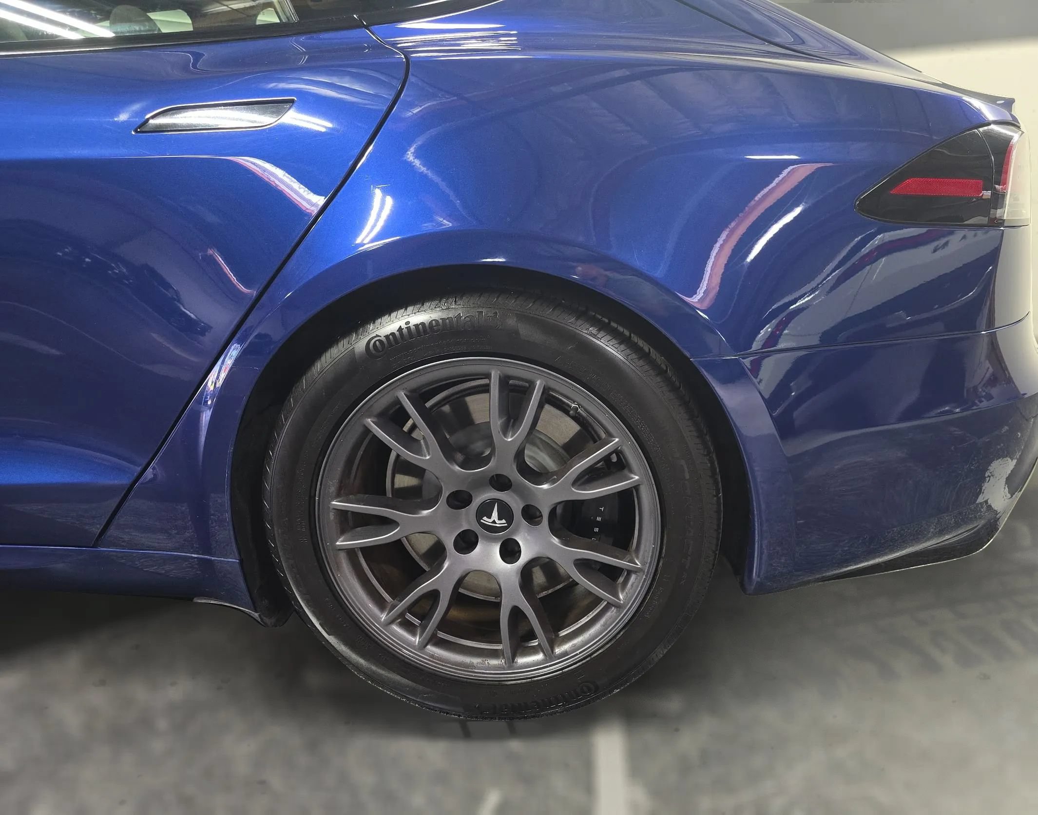 Used 2023 Tesla Model S Standard Range AWD/4WD image 19