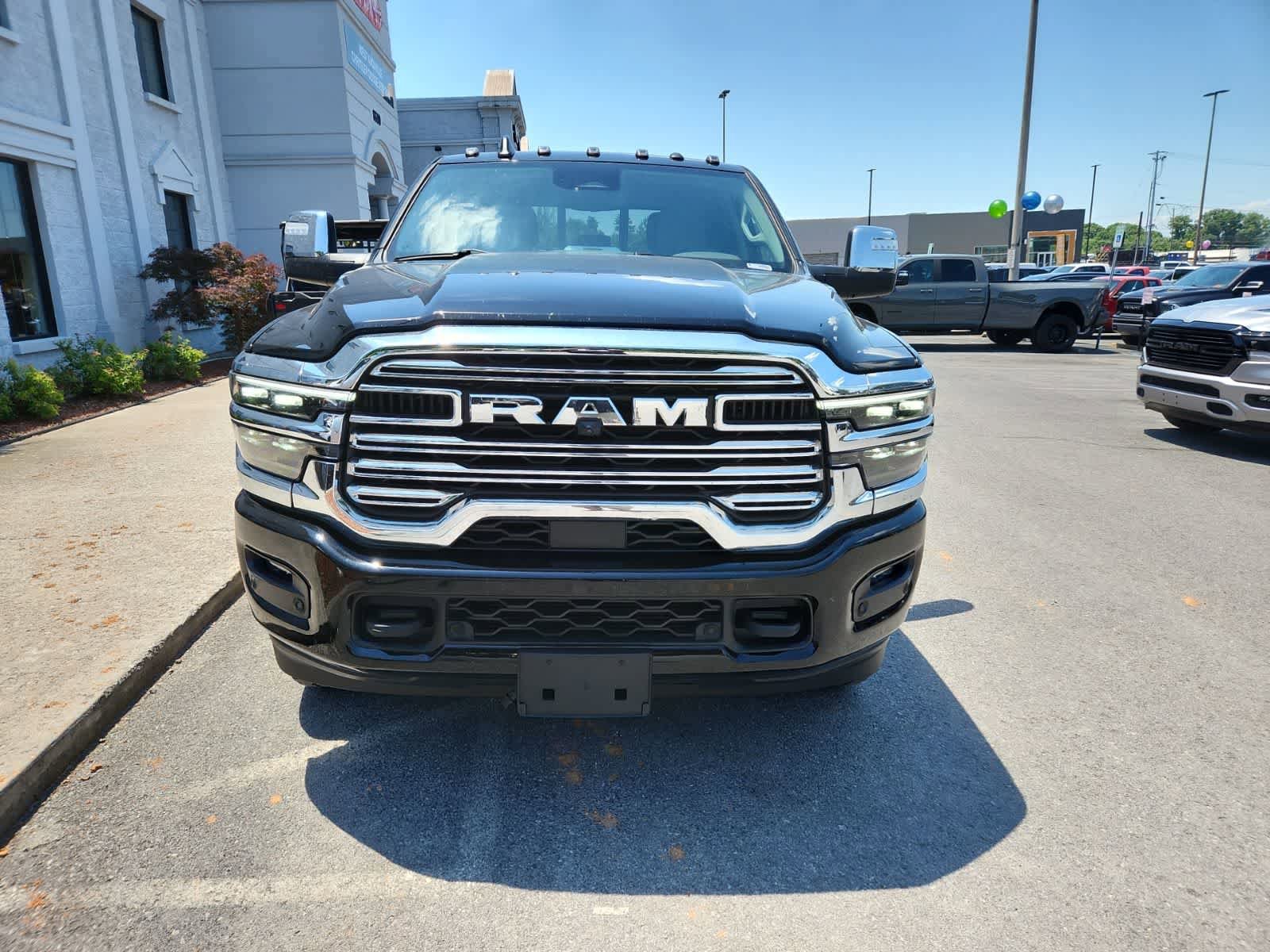Used 2026 RAM 2500 Laramie AWD/4WD image 8