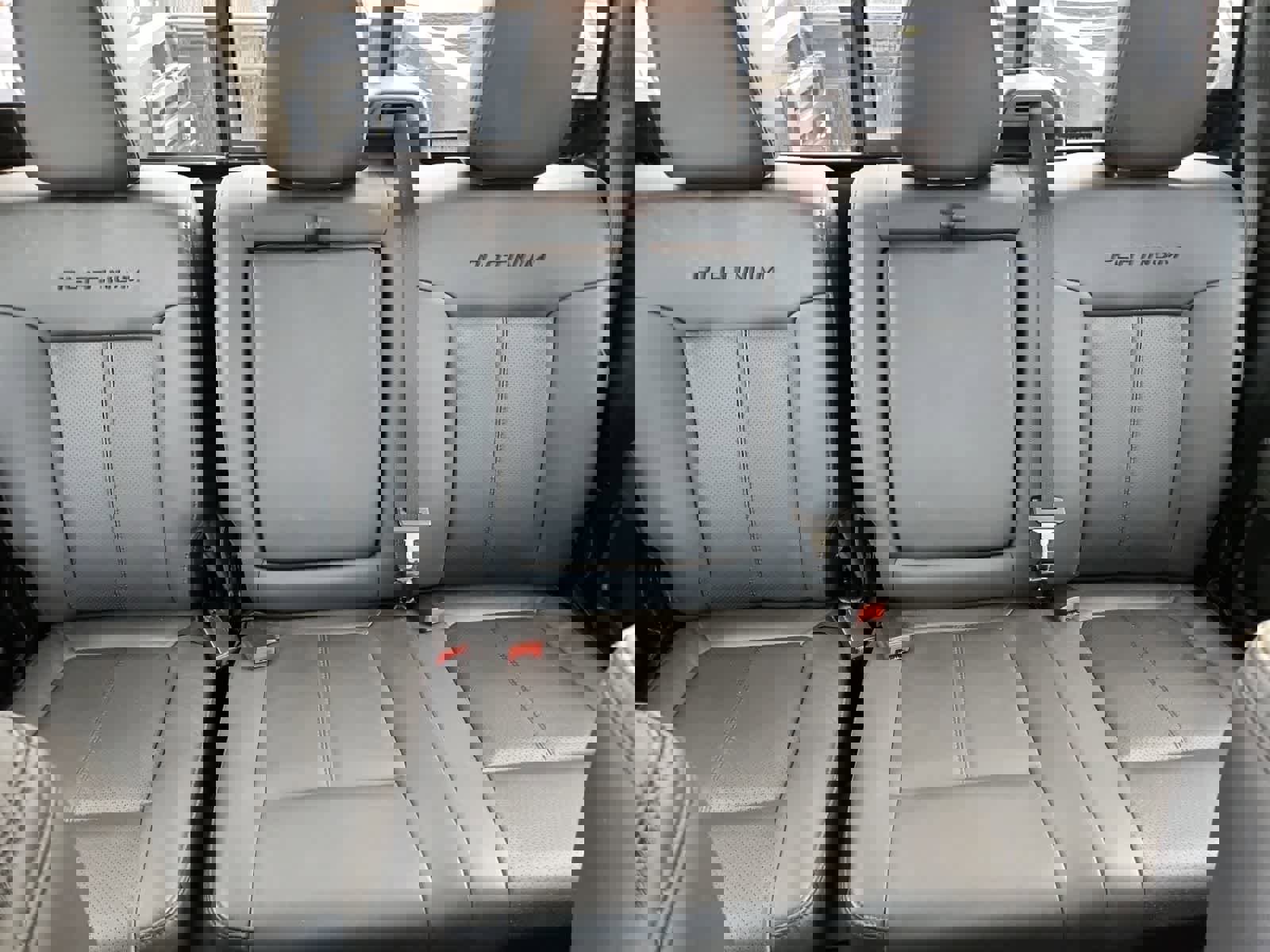 Used 2015 Ford F250 Platinum w/ FX4 Off-Road Package image 18