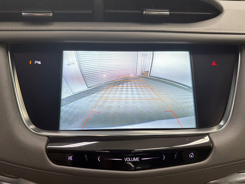 Used 2018 Cadillac XT5 Luxury w/ Driver Awareness Package image 32