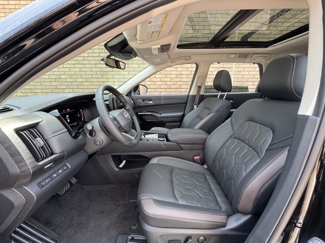New 2026 Nissan Pathfinder Platinum AWD/4WD image 25