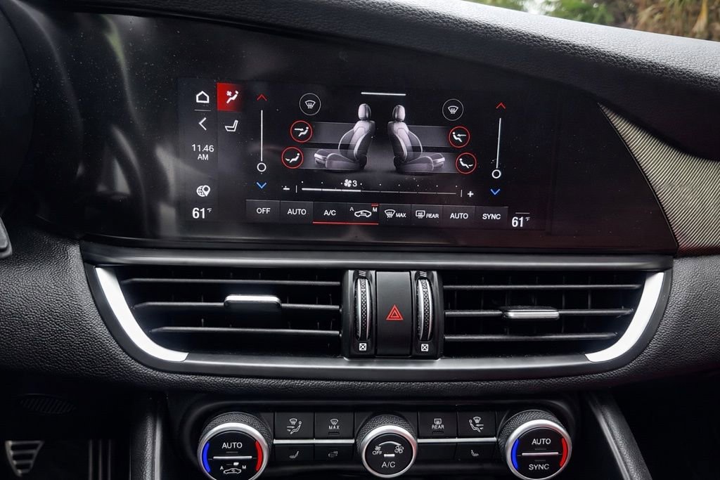 Used 2023 Alfa Romeo Giulia Veloce image 17