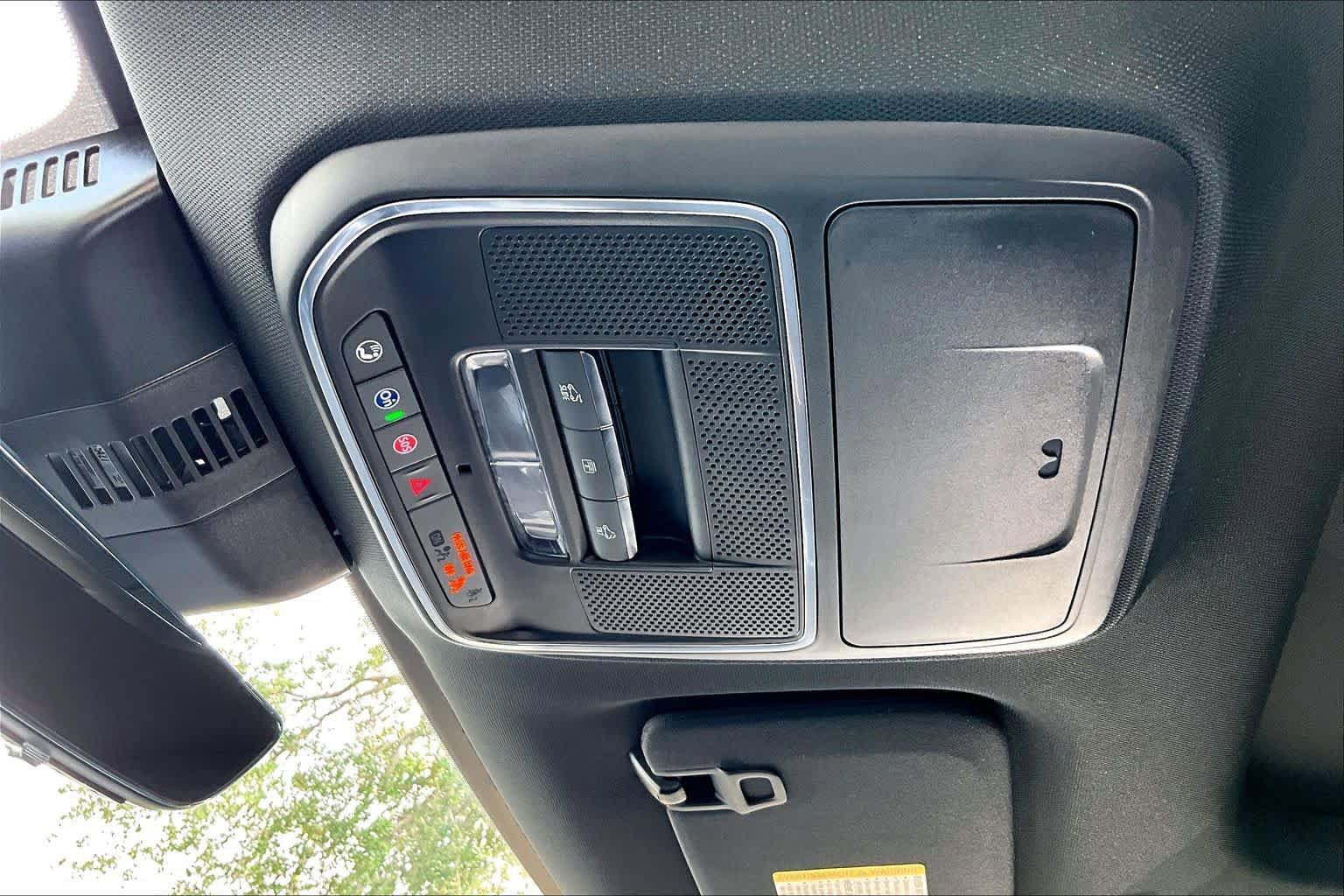 Used 2026 Chevrolet Traverse High Country image 32