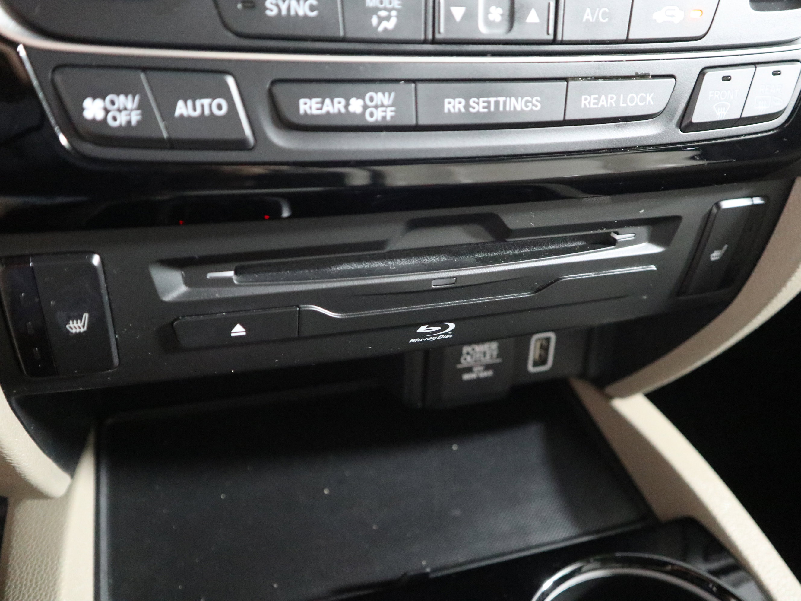 Used 2019 Honda Pilot Touring image 35