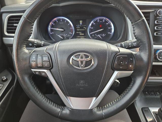 Used 2015 Toyota Highlander XLE AWD/4WD image 20