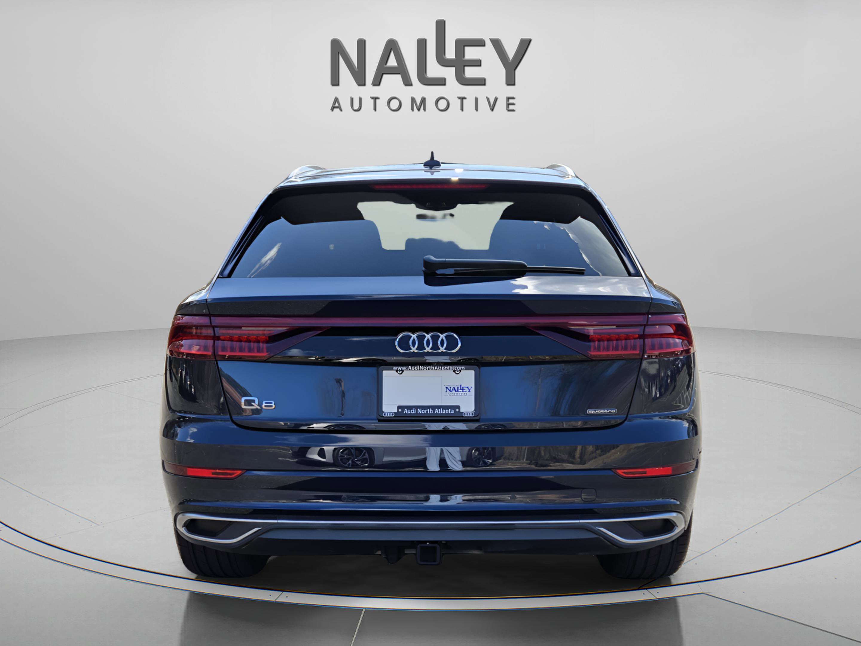 Used 2023 Audi Q8 Premium image 4