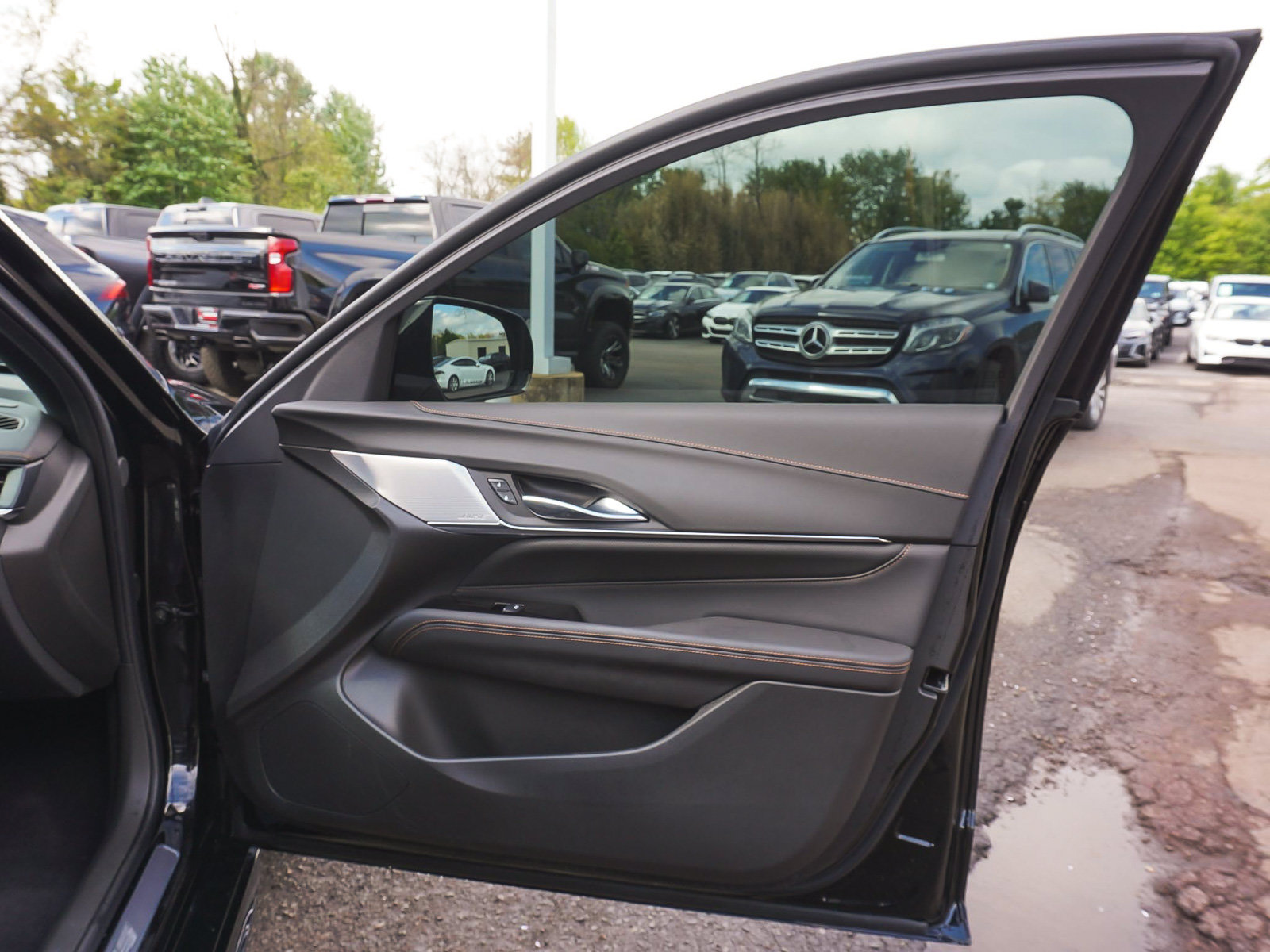 Used 2025 Cadillac CT4 V AWD/4WD image 14