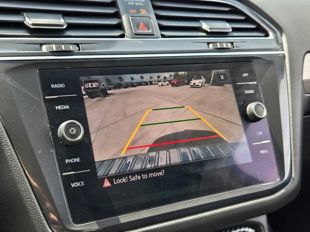 Certified 2021 Volkswagen Tiguan SE FWD image 23
