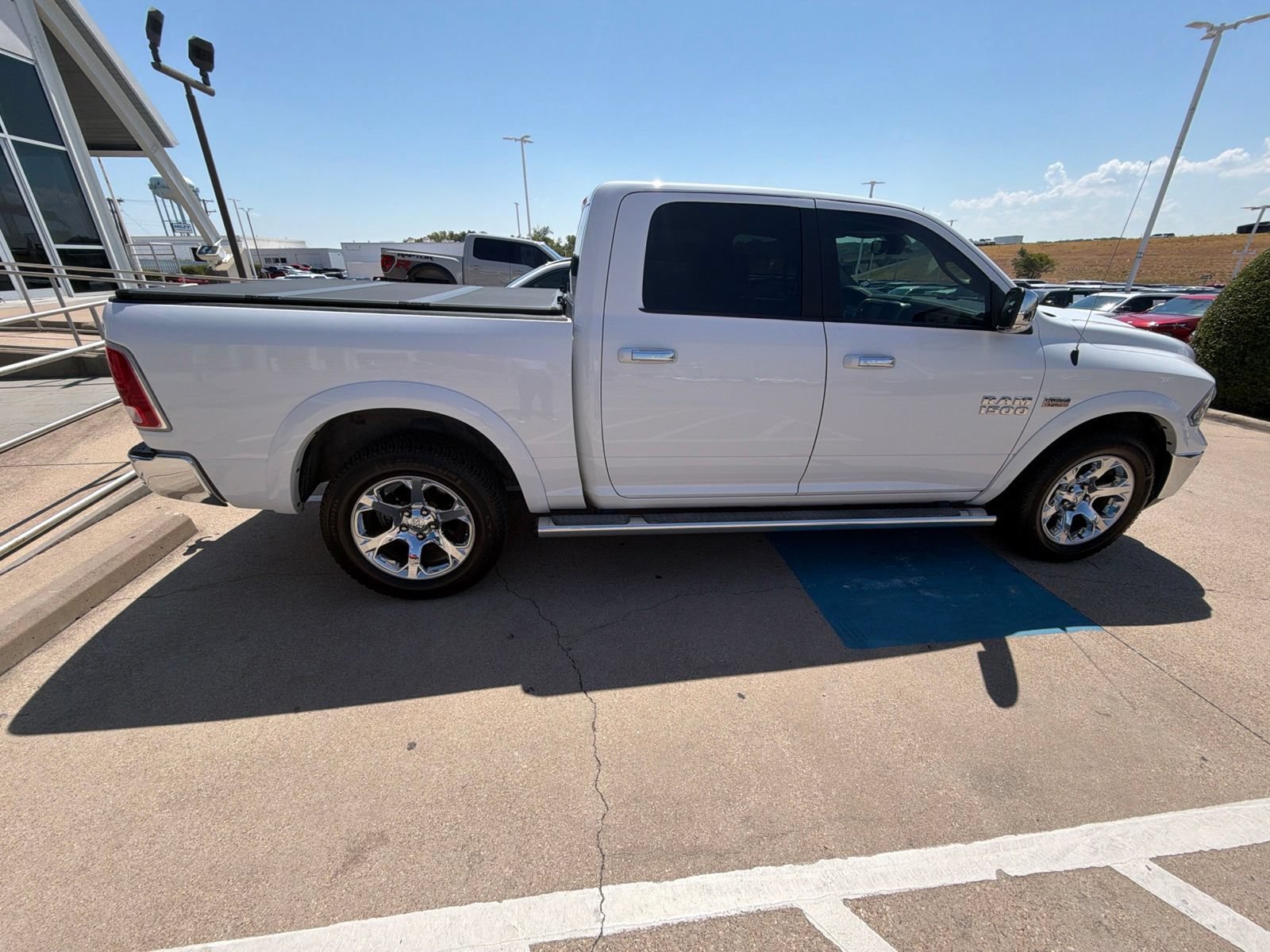 Used 2017 RAM 1500 Laramie w/ Convenience Group AWD/4WD image 7