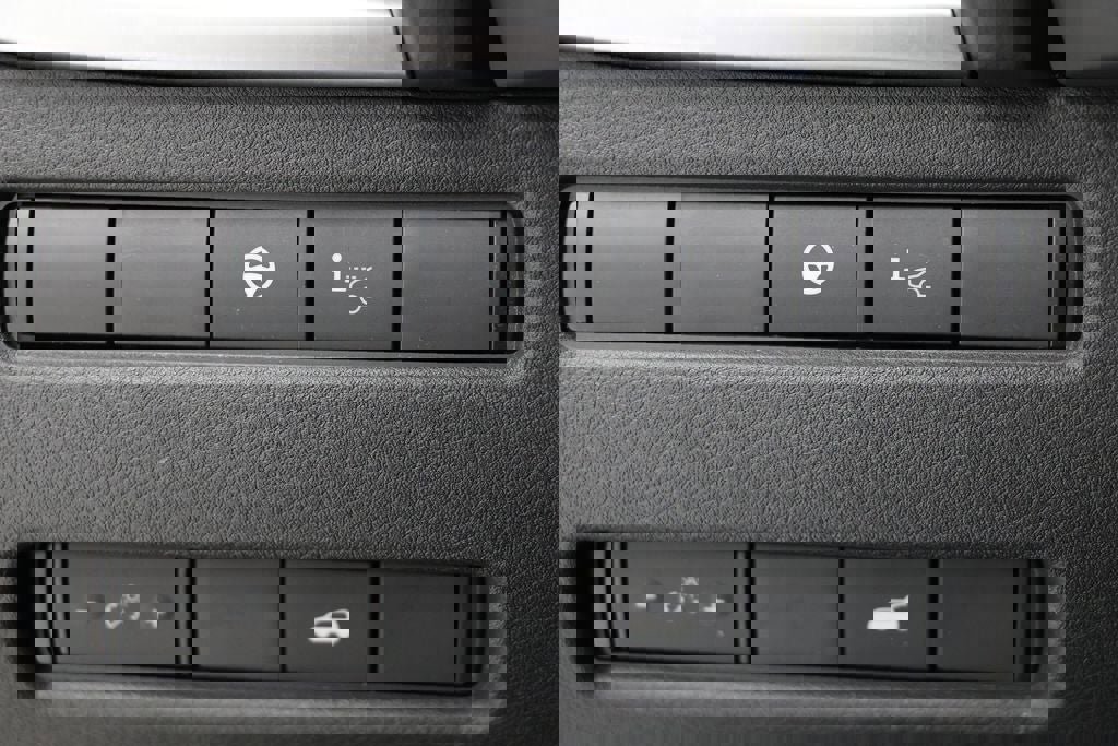 Used 2023 Nissan Rogue Platinum w/ Platinum Premium Package image 30