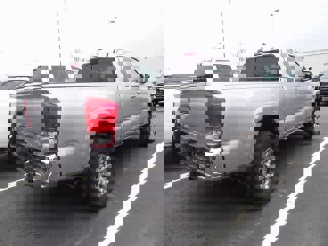 Used 2017 Toyota Tacoma SR5 w/ Tow Package image 7