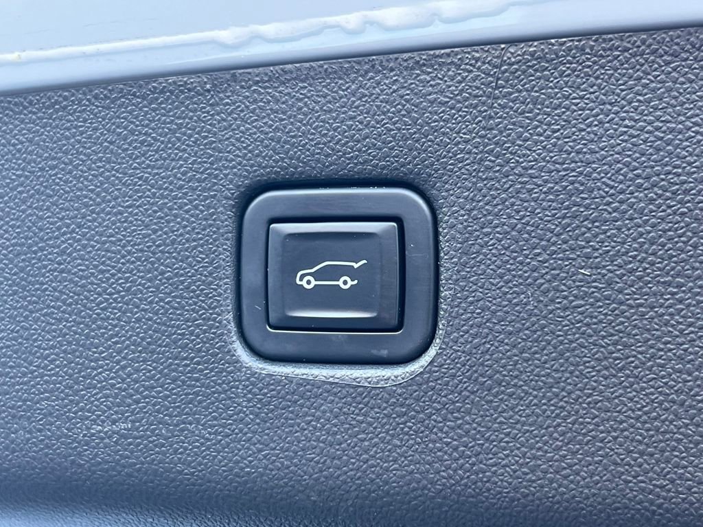 Used 2022 Chevrolet Blazer LT image 16