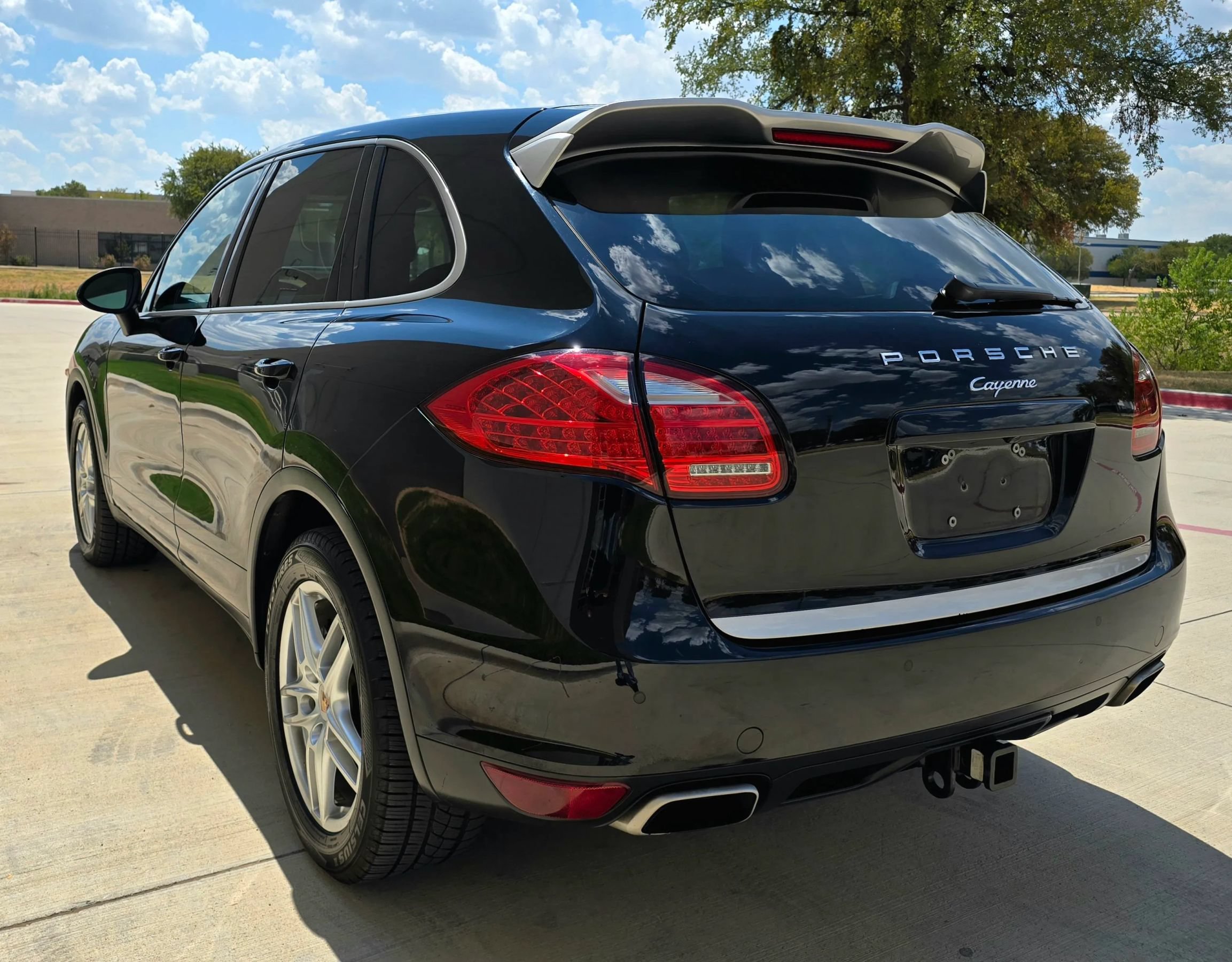 Used 2014 Porsche Cayenne Platinum Edition AWD/4WD image 6