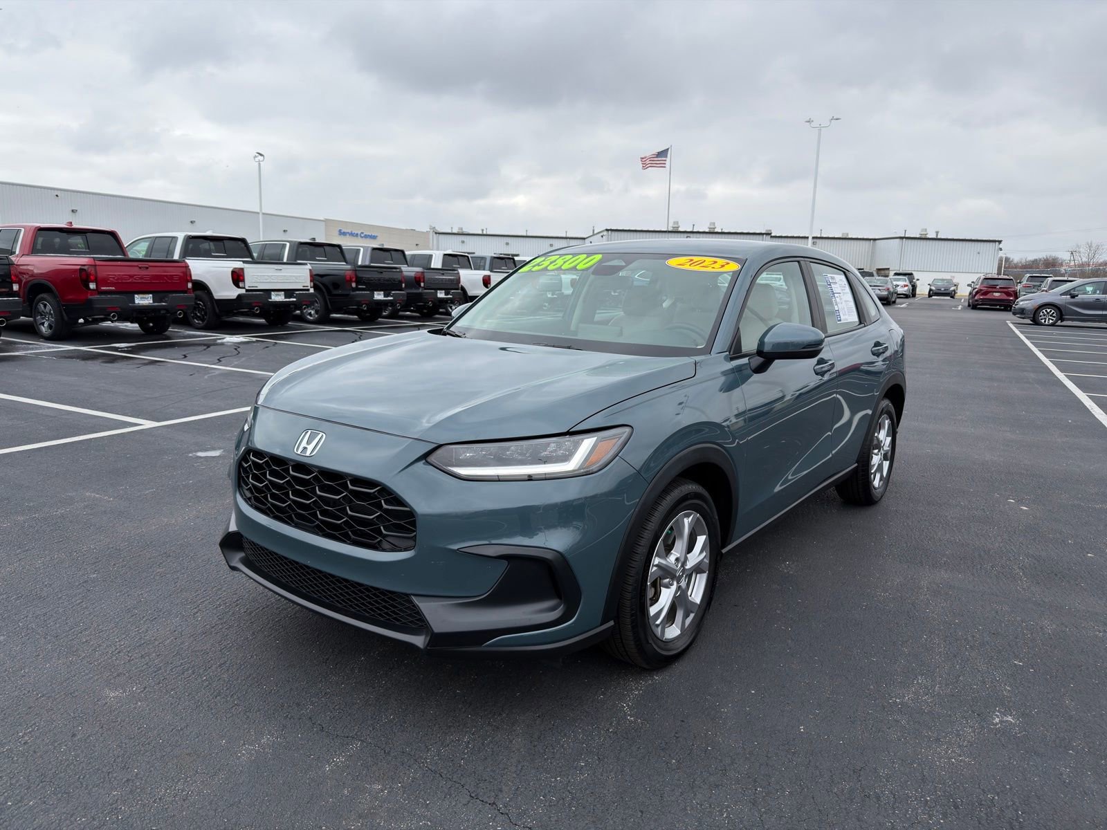 Used 2023 Honda HR-V LX image 2