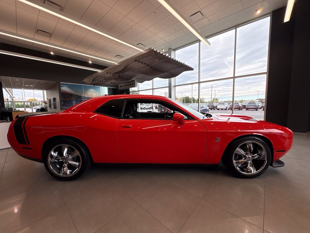 Used 2021 Dodge Challenger R/T Scat Pack w/ Scat Pack Stripe RWD image 6