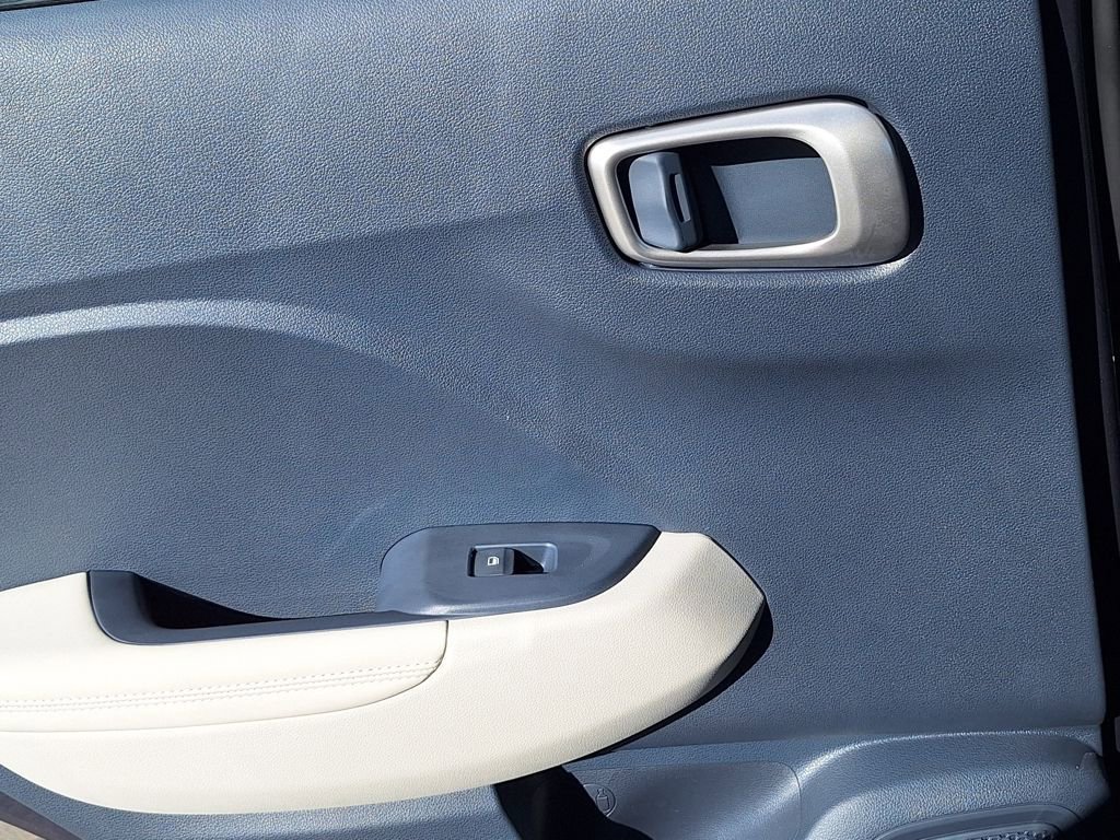 New 2025 Hyundai Venue Limited image 13