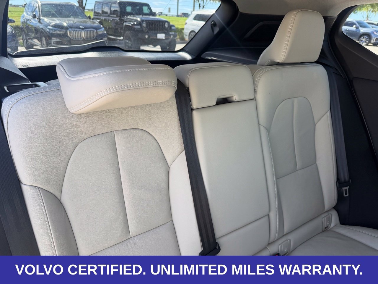 Certified 2024 Volvo XC40 B5 Ultimate w/ Protection Package Premier AWD/4WD image 44