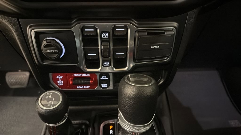 Used 2021 Jeep Wrangler Unlimited Rubicon AWD/4WD image 23