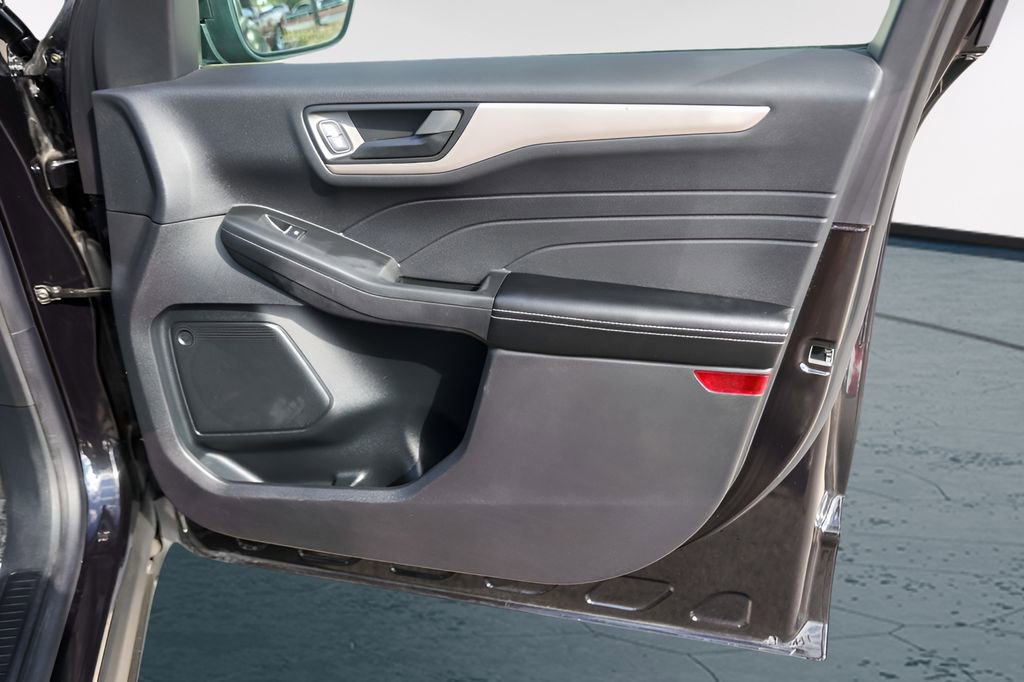 Used 2022 Ford Escape SE w/ Convenience Package image 33