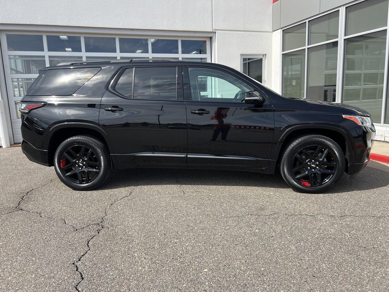 Used 2020 Chevrolet Traverse Premier w/ Redline Edition AWD/4WD image 26