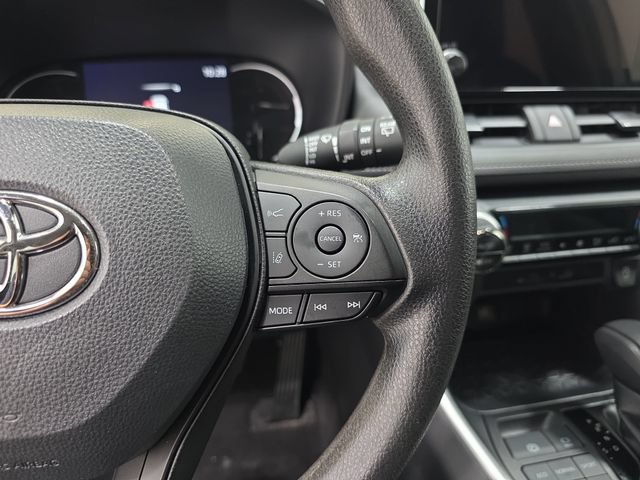 Used 2023 Toyota RAV4 XLE AWD/4WD image 15