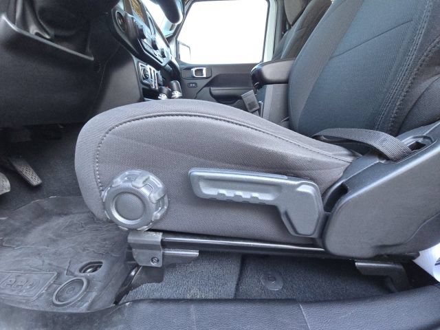 Used 2022 Jeep Wrangler Sport AWD/4WD image 18