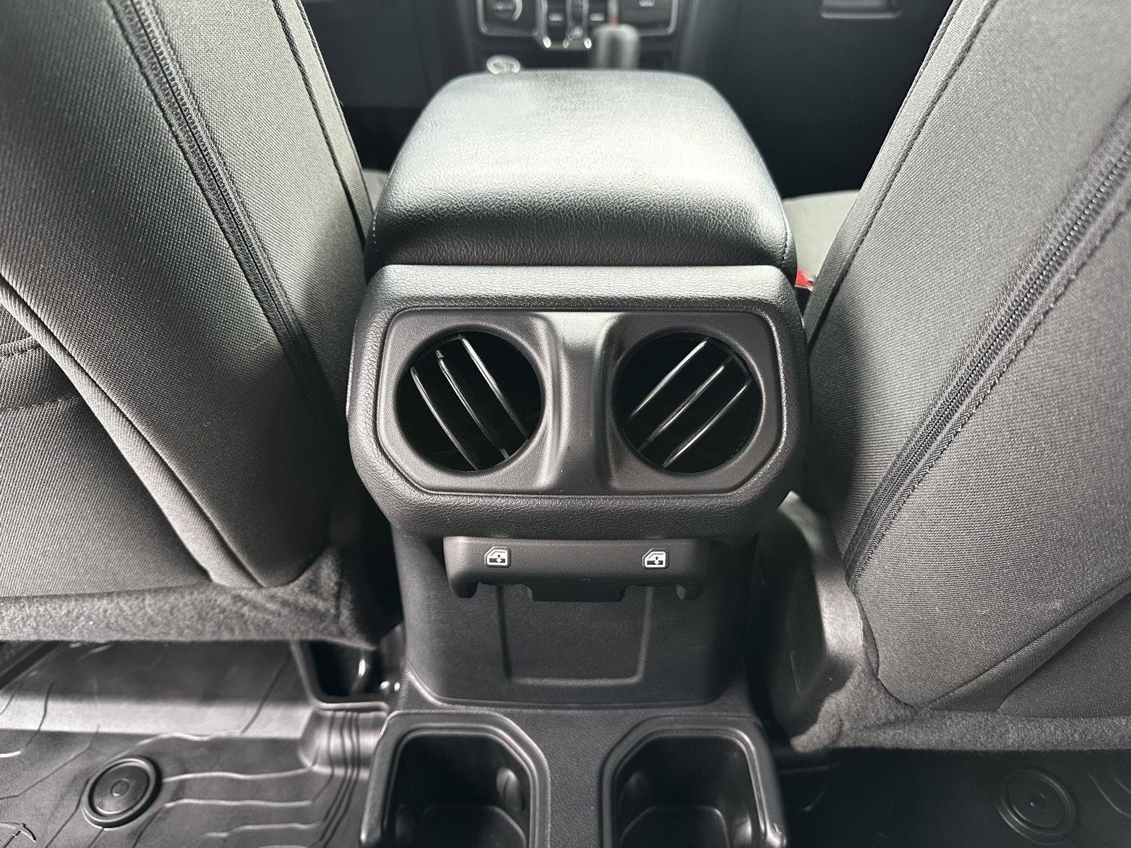 Used 2021 Jeep Wrangler Unlimited Sport AWD/4WD image 21