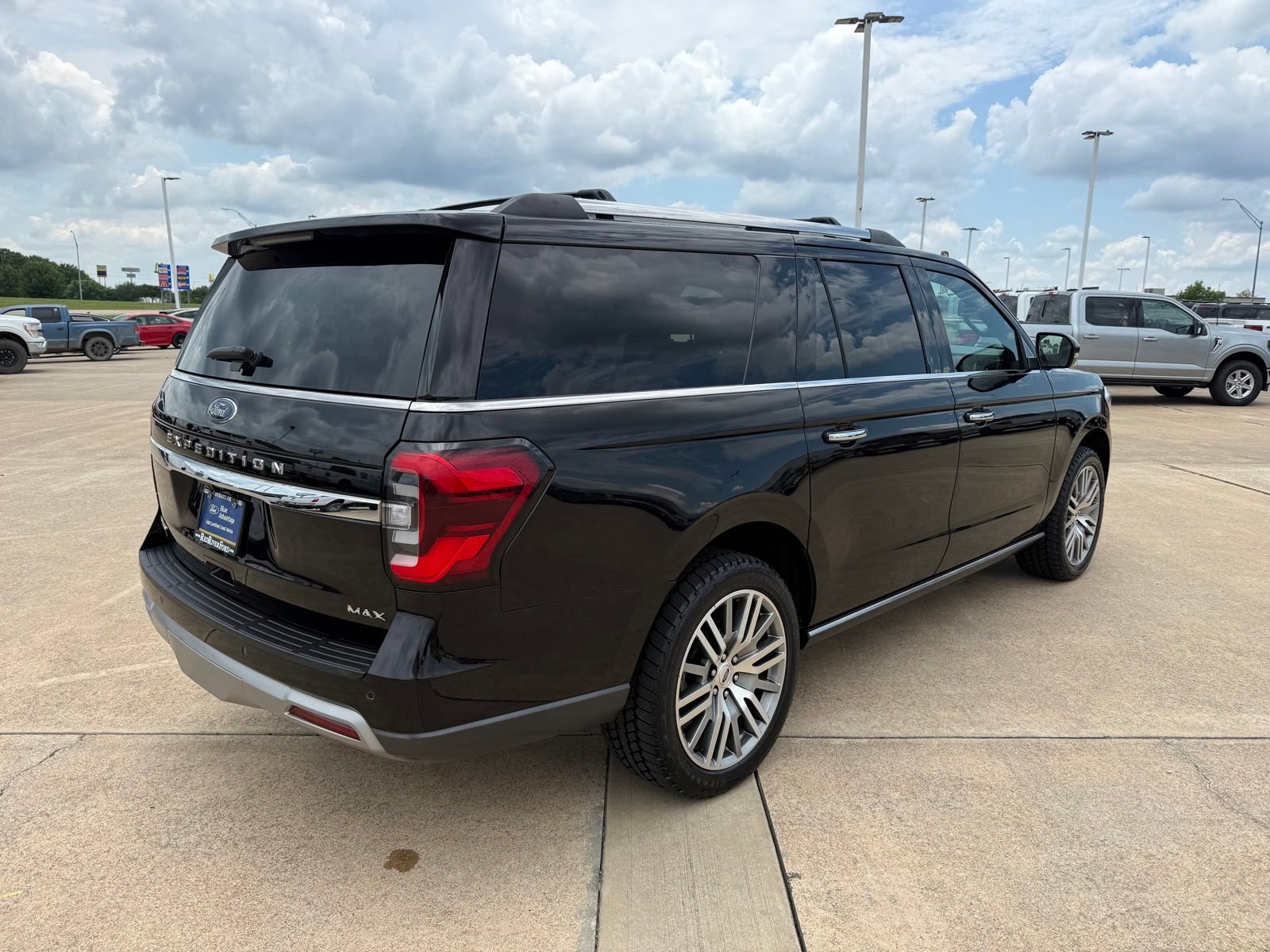 Certified 2024 Ford Expedition Max Limited AWD/4WD image 5