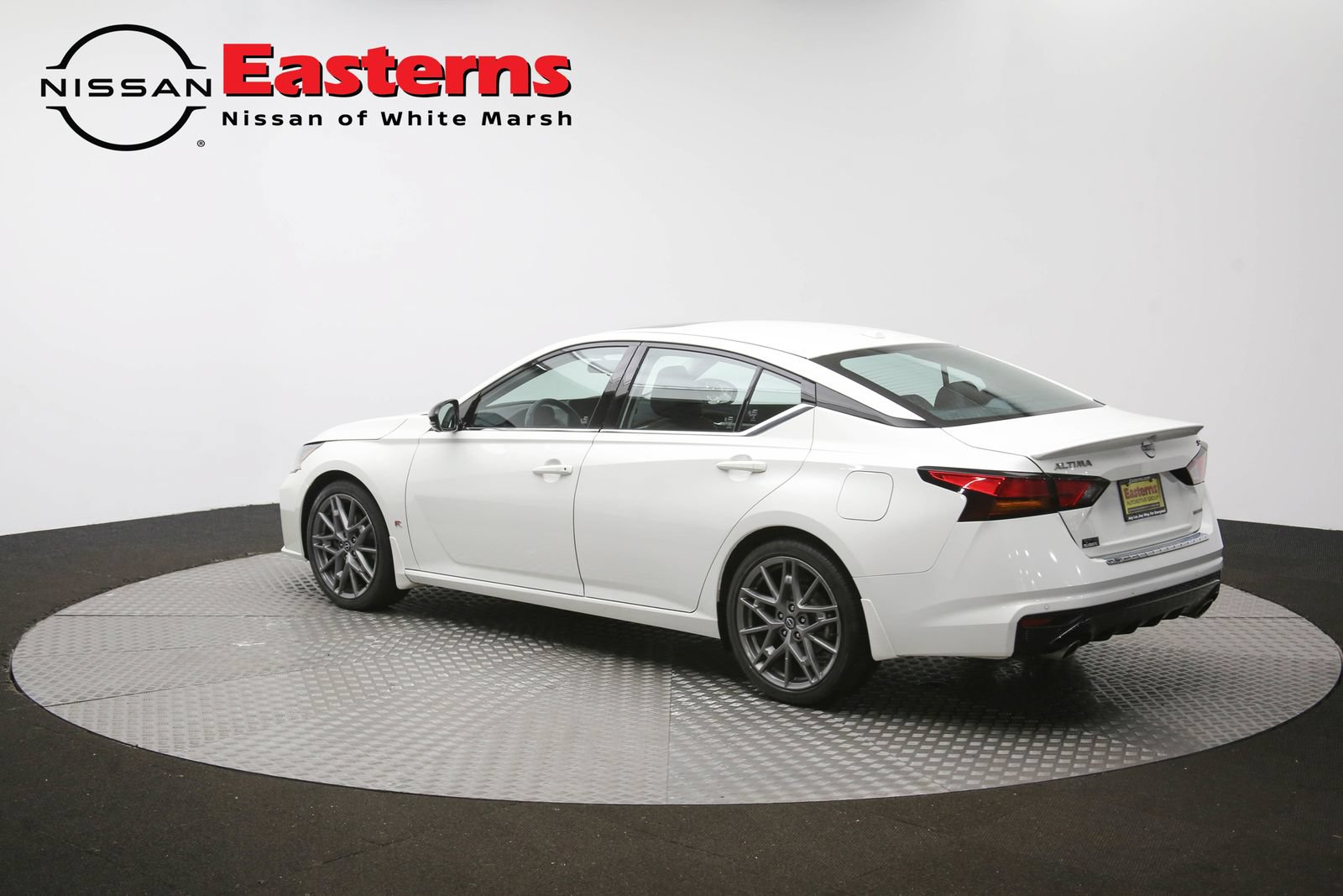Used 2023 Nissan Altima 2.0 SR FWD image 62